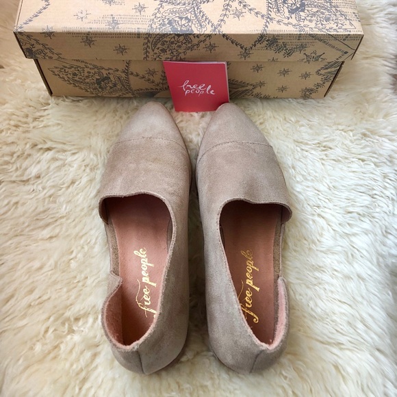 Free People Royale Pointy Toe Flat Beige Tan Suede - Picture 4 of 8